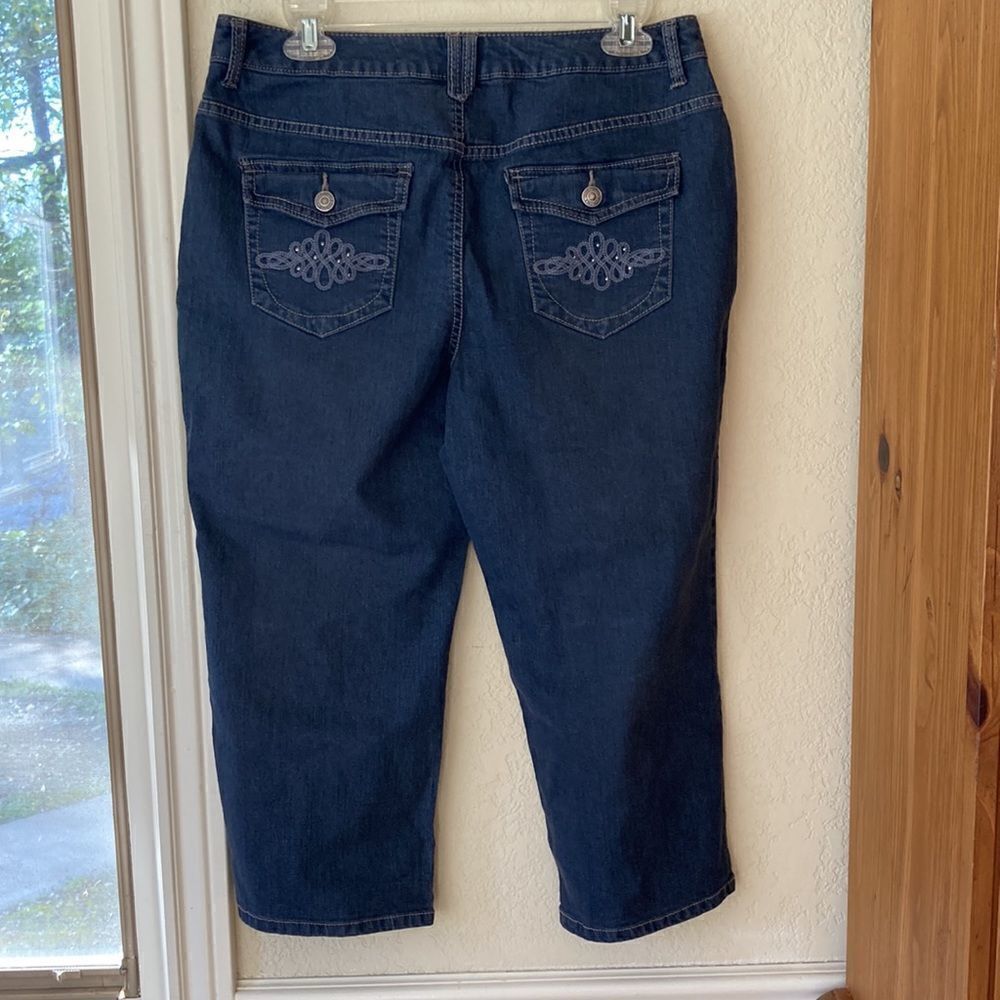 Sonoma Life & Style Five Pocket Dark Wash Embroidered Back Pockets Size 10 P